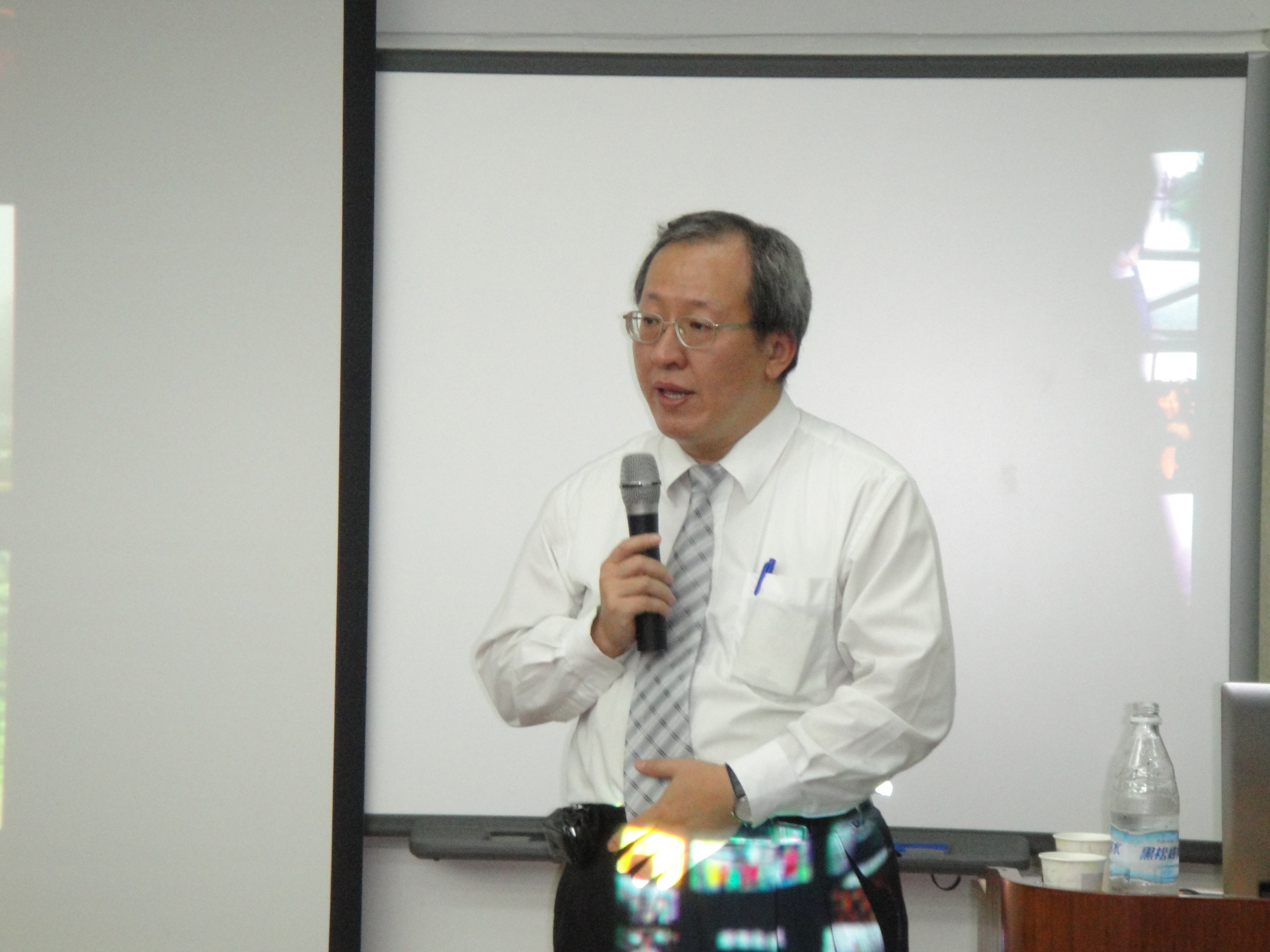 「台灣大學創新育成中心生技領域主持人 徐源泰 教授」專題演講
