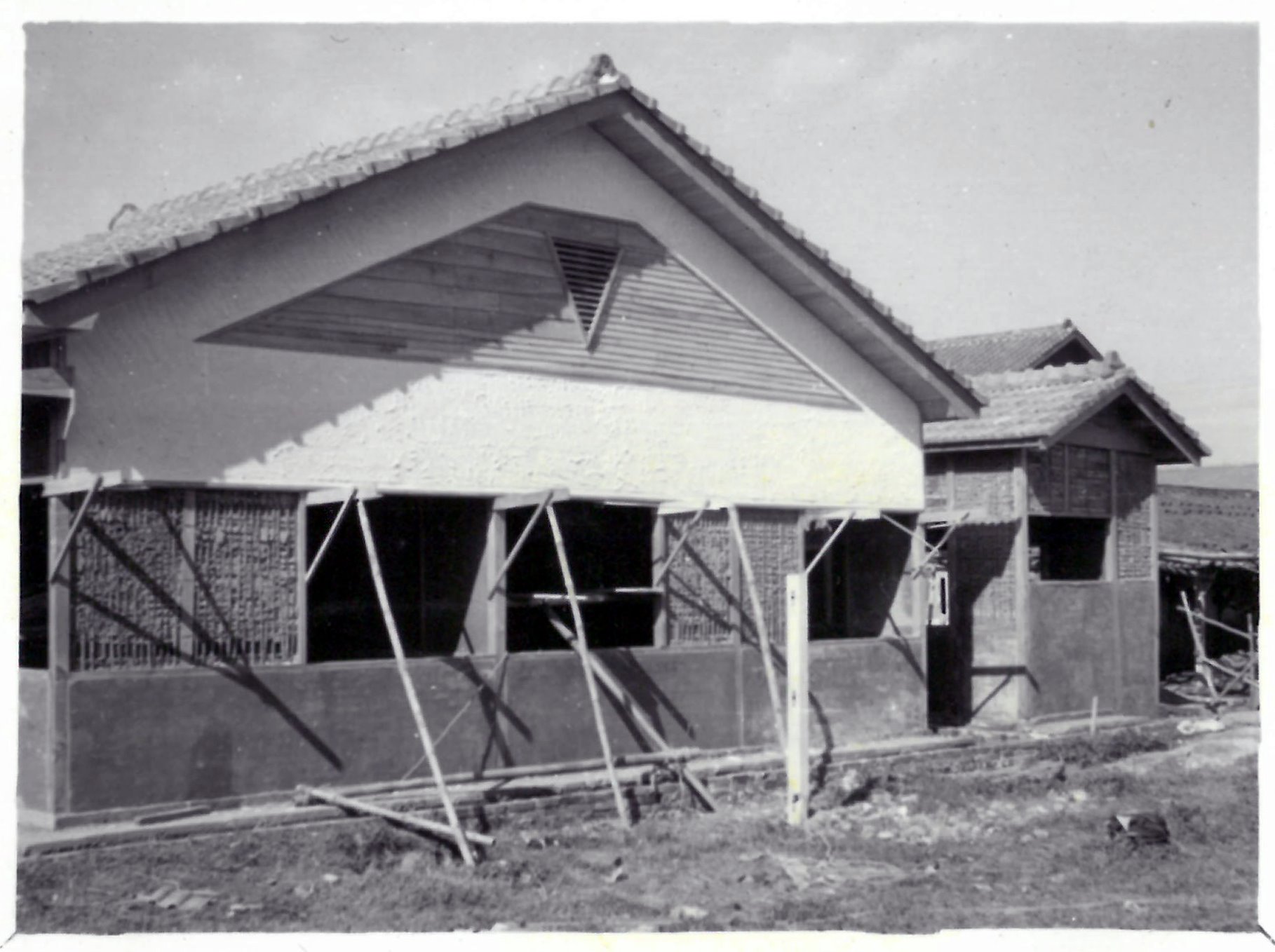 022.50年12月竣工之嘉師新村新建宿舍之一