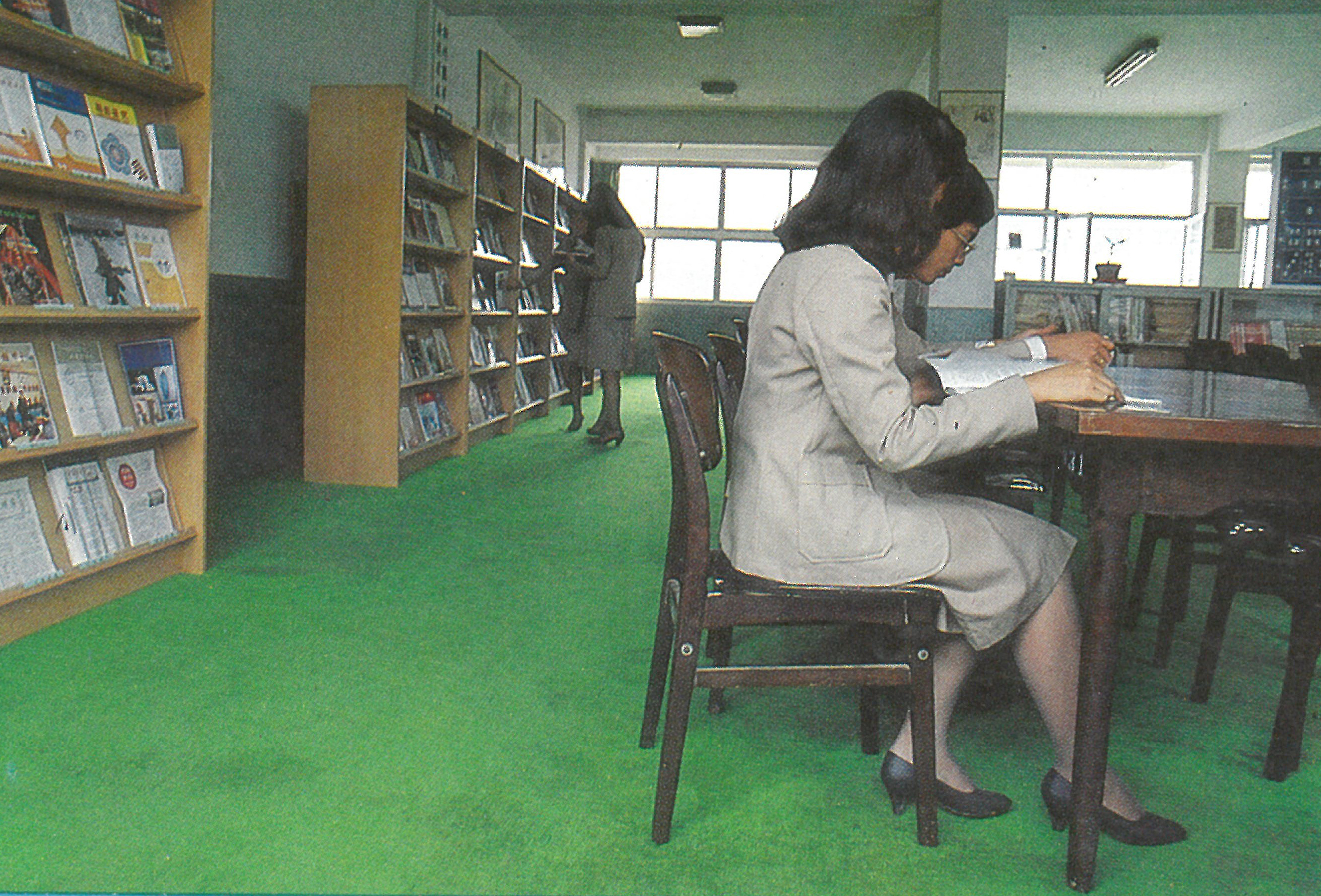 37.圖書館