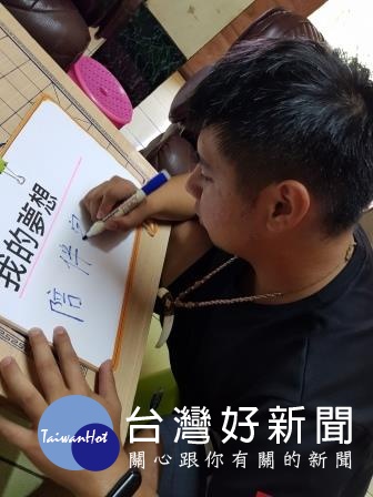 台灣世界展望會18位資助童考取國立大學 因為有您，夢想離我越來越近