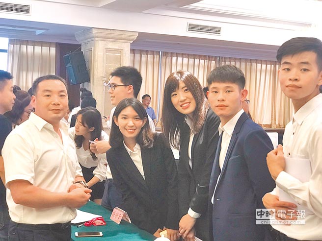 台灣大學生與實習企業對接。（尹顯斌攝）