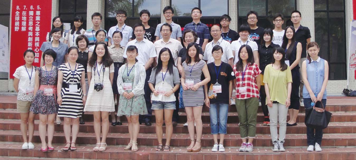 大陸南京農業大學師生訪問團與本校師生代表合照