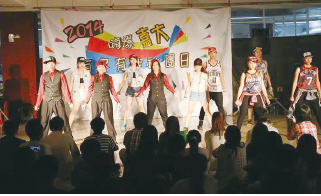 勁舞社於新民校區社團博覽會熱情演出