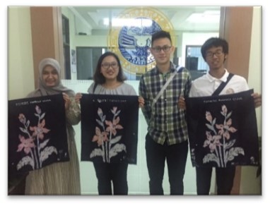 Professor Hsin-I Chang visited Faculty of Pharmacy, Airlangga University, Surabaya, Indonesia as a Visiting Scholar with BCST students.