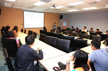 A corporate recruitment meeting was held as part of the event to introduce the students to the workplace and career path plans.