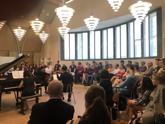 嘉大弦樂三重奏在呂北克音樂院合唱教室示範演出