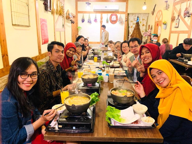 A small dinner party for overseas students organized by the Global Master Program of Teaching Profession