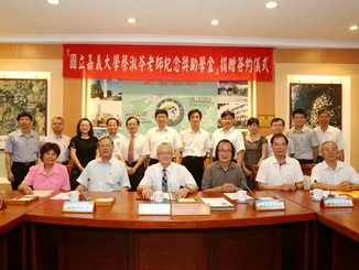 A group photo of participants at the signing ceremony of the “Ms. Cai 