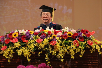 NCYU President Chiou Yi-Yuan presided over the graduation ceremony